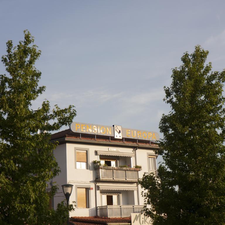 Hostal Europa Pension Ирун Экстерьер фото
